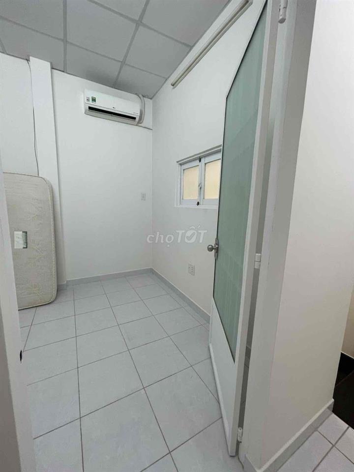 Cho thuê nhà Ni Sư Huỳnh Liên 4x11 1 trệt 1 lầu 2pn 2wc