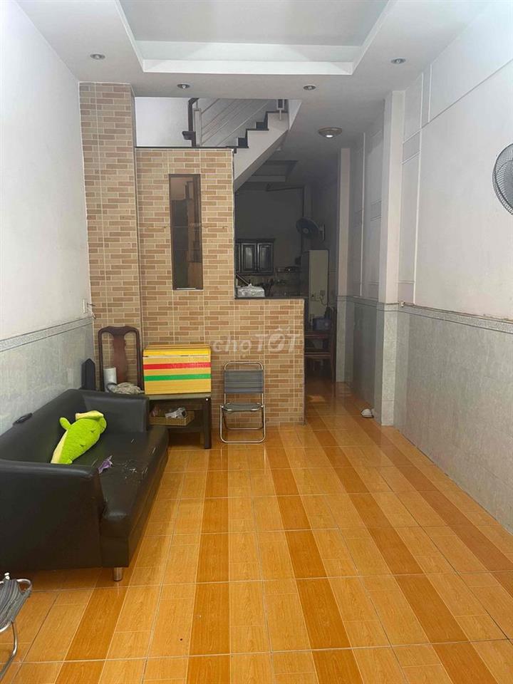 Cho thuê nhà đường Đồng Đen 3,3x13 1 trệt 2 lầu sân thượng full nt