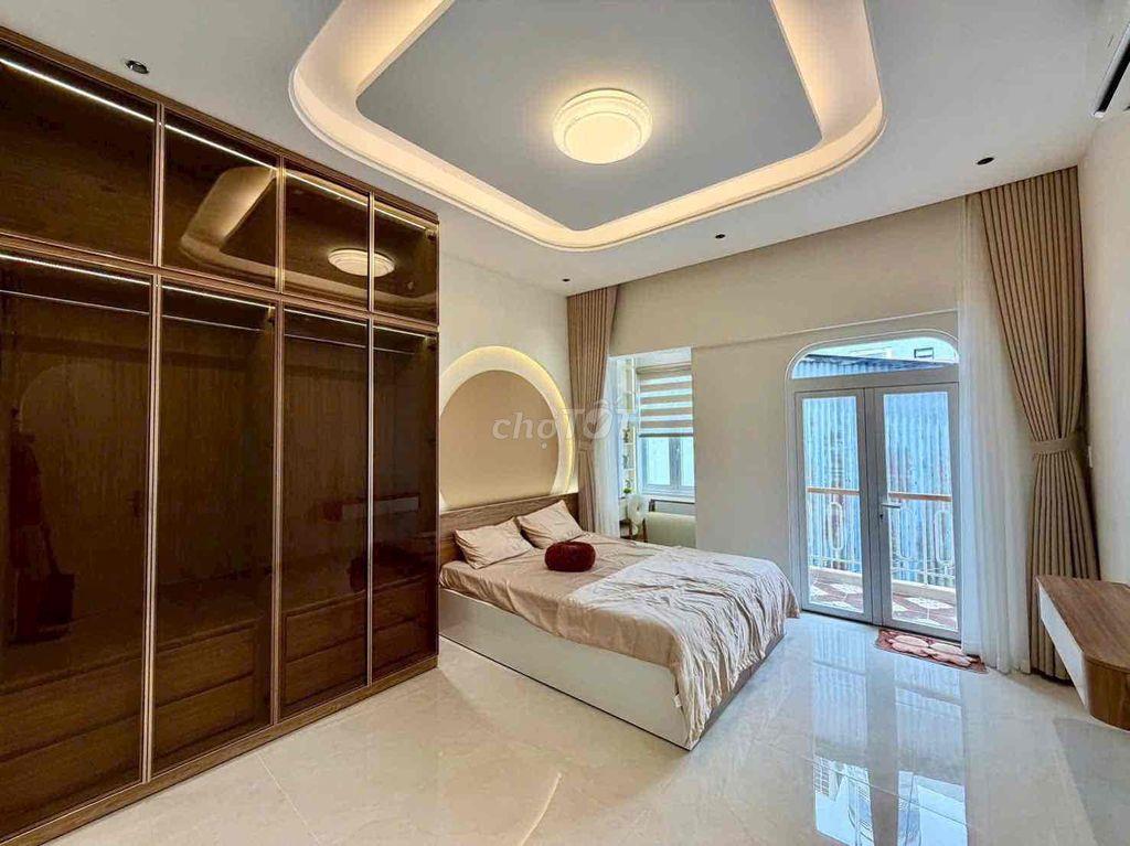 Cho thuê nhà đường CMT8 4x9 1 trệt 1 lửng 2 lầu 3pn 3wc full nt