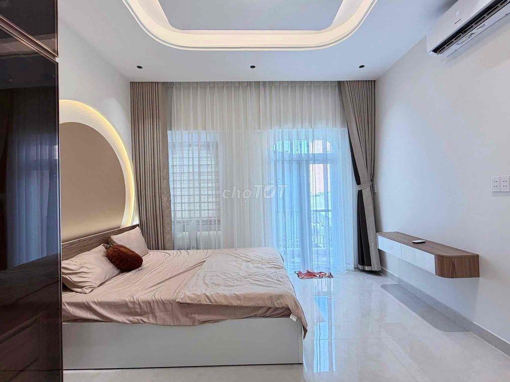 Cho thuê nhà đường CMT8 4x9 3pn 3wc full nội thất