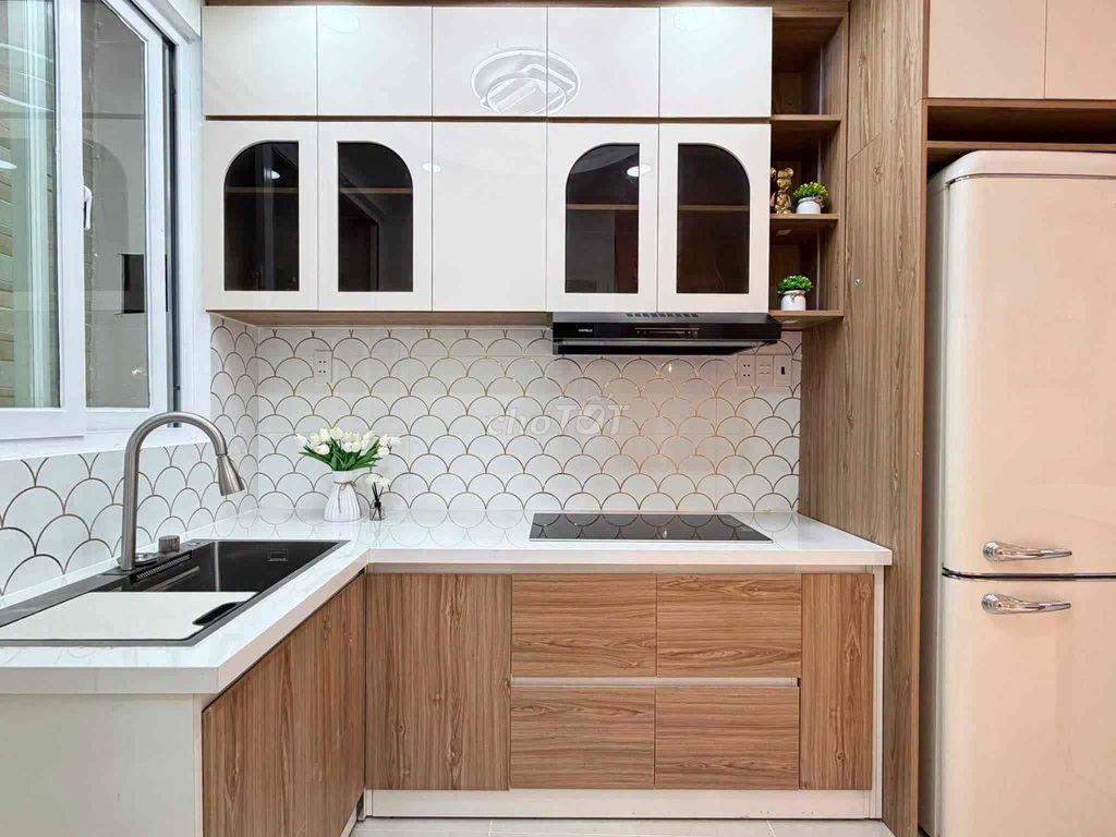 Cho thuê nhà đường CMT8 4x9 3pn 3wc full nội thất