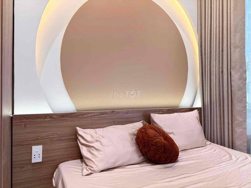 Cho thuê nhà đường CMT8 4x9 3pn 3wc full nội thất