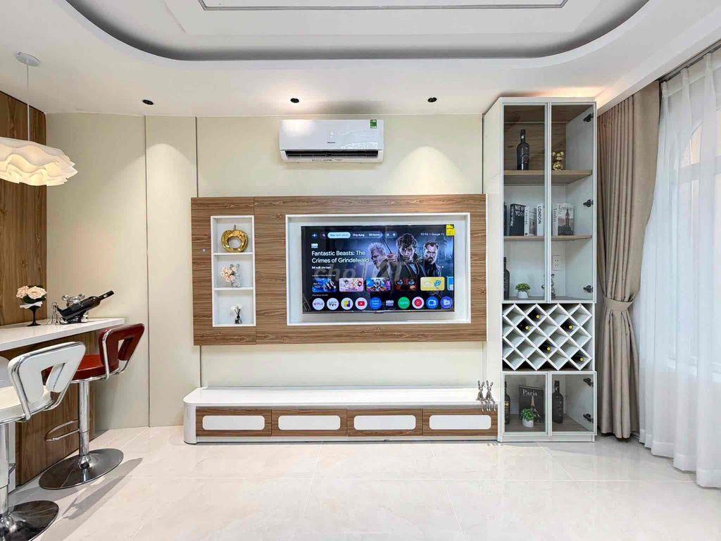 Cho thuê nhà đường CMT8 4x9 3pn 3wc full nội thất