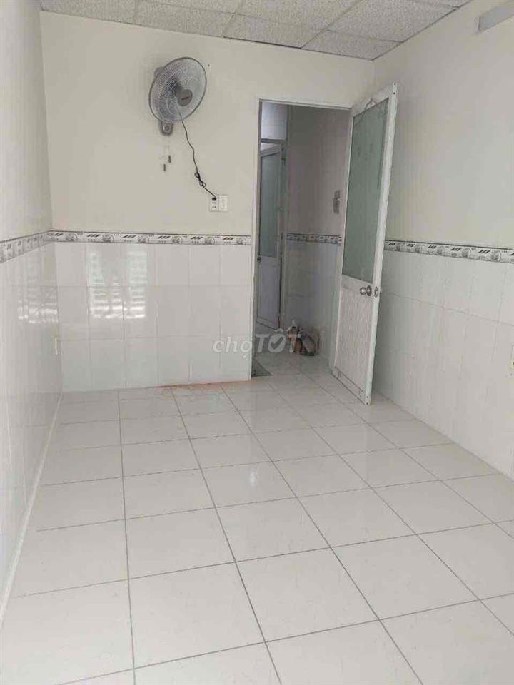 Cho thuê nhà mặt tiền kinh doanh buôn bán 2pn 2wc