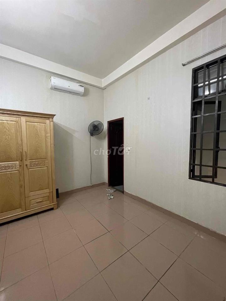 Cho thuê nhà ngay khu K300 1 trệt 2 lầu sân thượng 2pn 4wc full nt