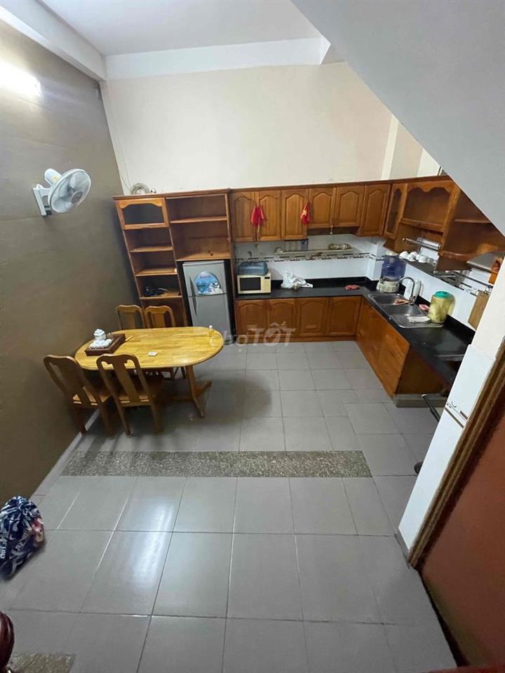 Cho thuê nhà ngay khu K300 1 trệt 2 lầu sân thượng 2pn 4wc full nt