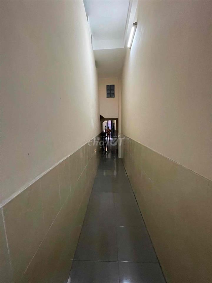 Cho thuê nhà ngay khu K300 1 trệt 2 lầu sân thượng 2pn 4wc full nt