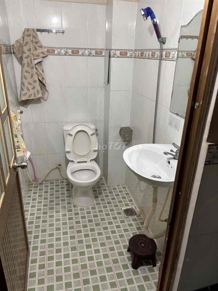 Cho thuê hẻm xe tải đường Hoàng Hoa Thám 4x11 nhà sạch sẽ 1Pn 2Wc