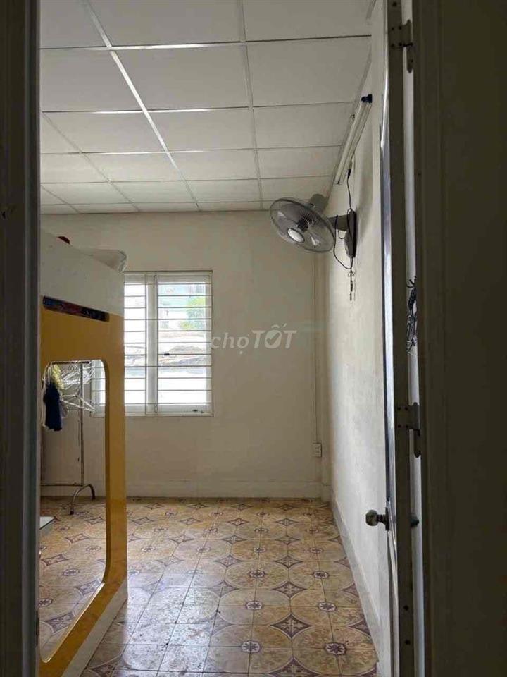 Cho thuê nhà Âu Cơ 4x14 1 trệt 1 lầu 2pn 2wc nhà sạch sẽ thoáng mát