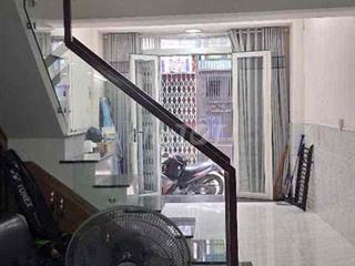 Cho thuê nhà đường CMT8 3,5x13 nhà 1 trệt 1 lửng 1 lầu 3pn 3wc full nt