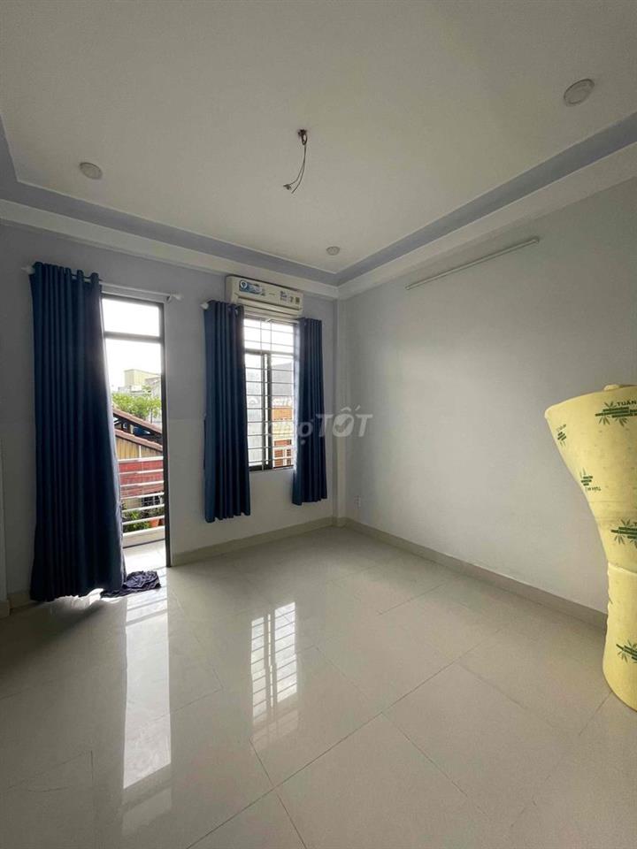 Cho thuê nhà HXH Đồng Xoài 4x8 1 trệt 3 lầu 3pn 3wc full nội thất