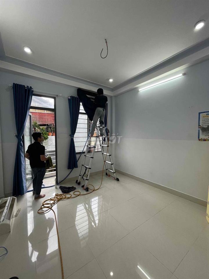 Cho thuê nhà HXH Đồng Xoài 4x8 1 trệt 3 lầu 3pn 3wc full nội thất