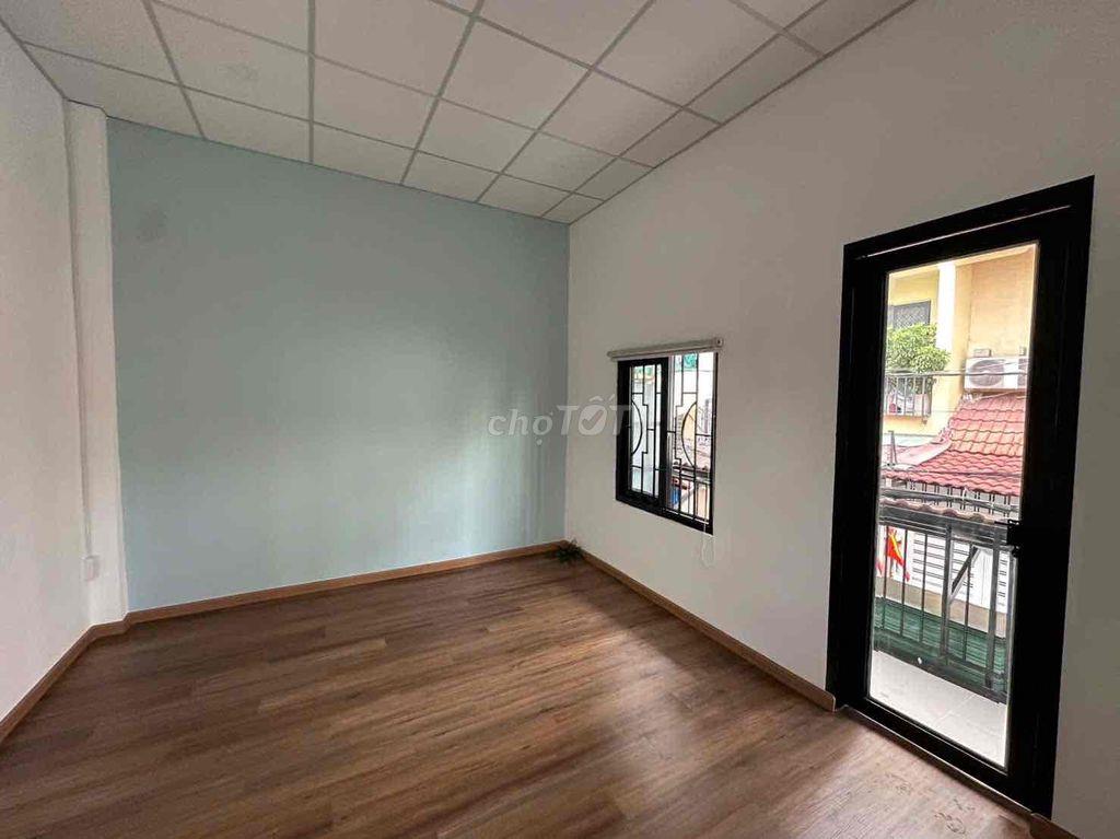 Cho thuê nhà cấp 4 đường CMT8 5,5x18 nở hậu 6m 2pn 1wc kd buôn bán