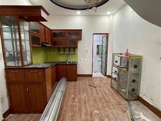 Cho thuê nhà đường CMT8 4x15 căn góc 1 trệt 2 lầu 3pn 4wc sân thượng