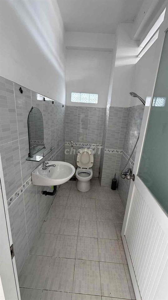 Cho nữ thuê phòng đường Trương Công Định 20m2 có máy lạnh