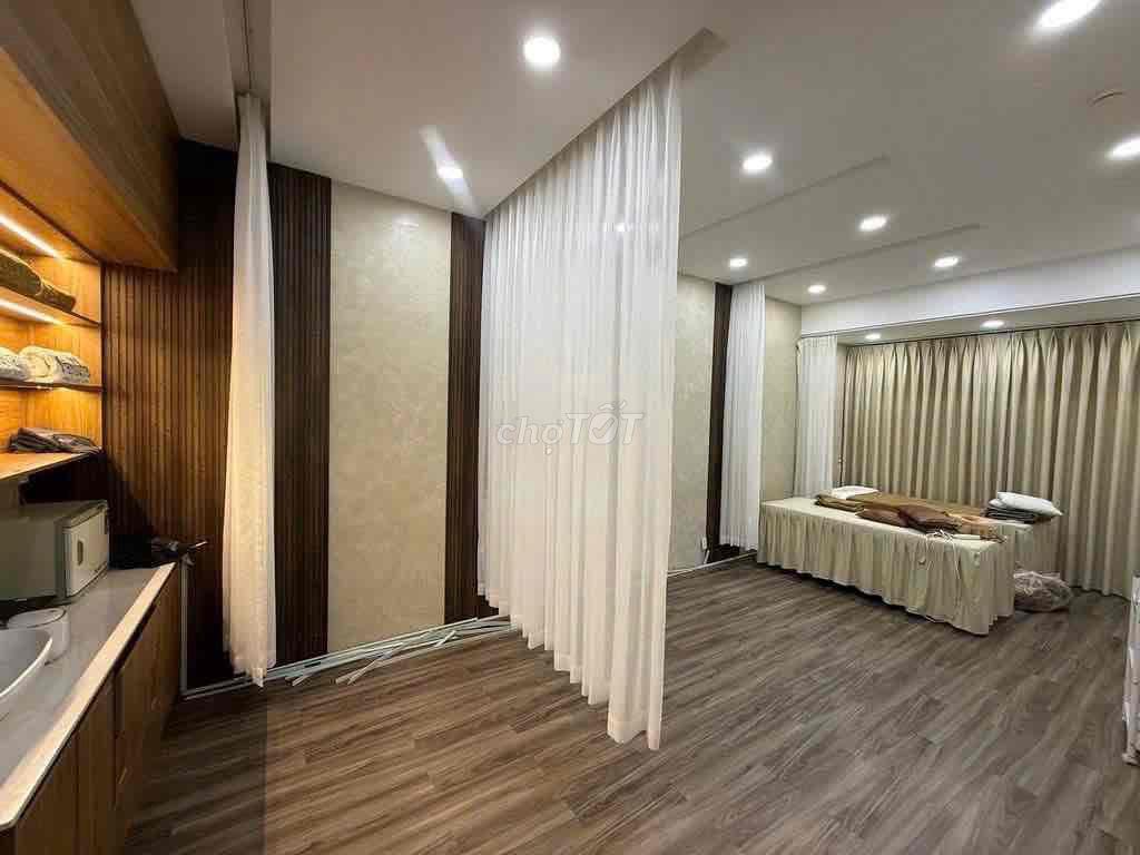 Sẵn 7 phòng, phù hợp với những mô hình cần nhiều khu chức năng