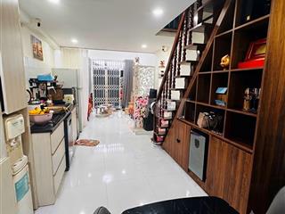 Cho Thuê Nhà Full Nội Thất Cao Cấp - 70m2 đường Huỳnh Tịnh Của Quận 3