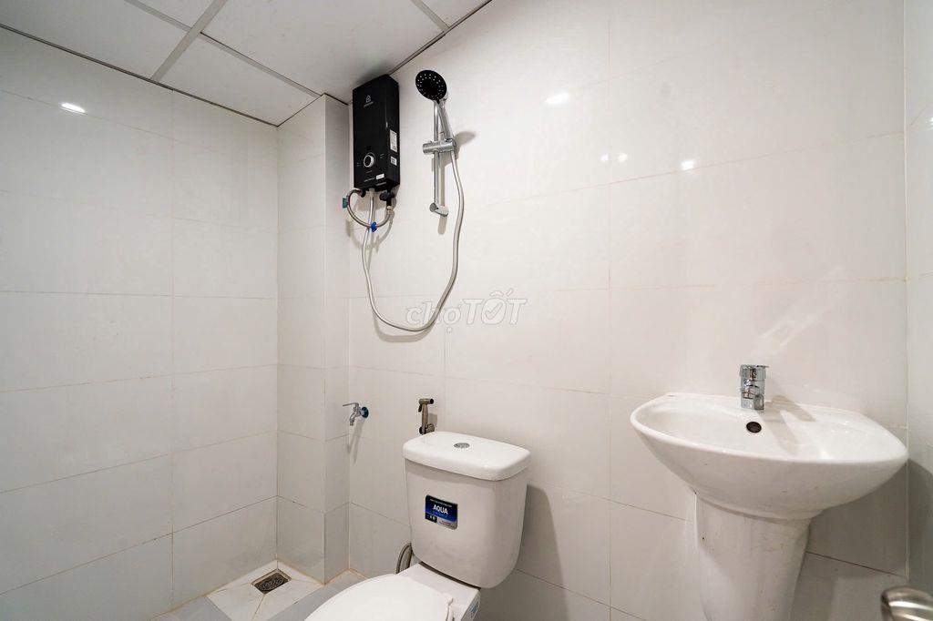 Cho thuê nhà tầng trệt và lầu 2 trong Chợ Bàn Cờ