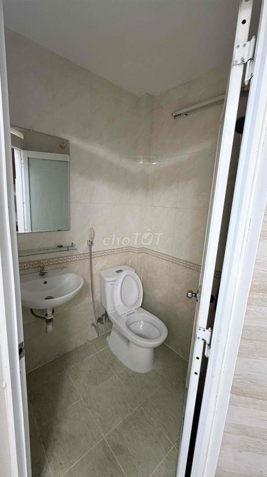 CHÍNH CHỦ CHO THUÊ NHÀ NGUYÊN CĂN QUẬN 3 -  11tr/ tháng