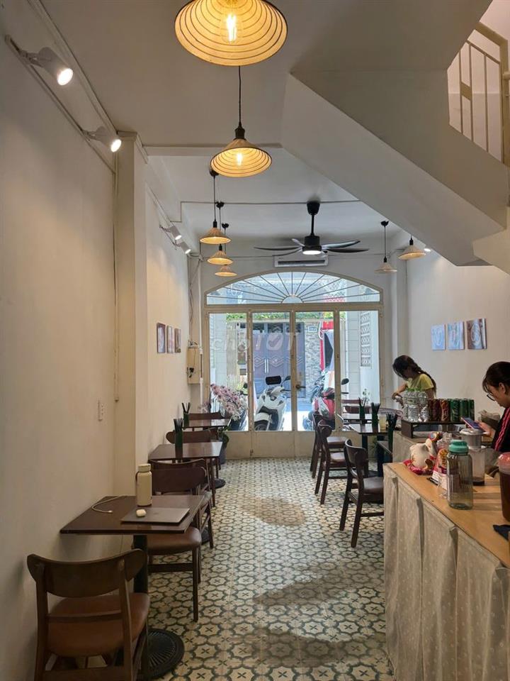 Sang quán hoặc cho thuê mặt tiền Quận 3,  Nguyễn Đình Chiểu giá 1xx