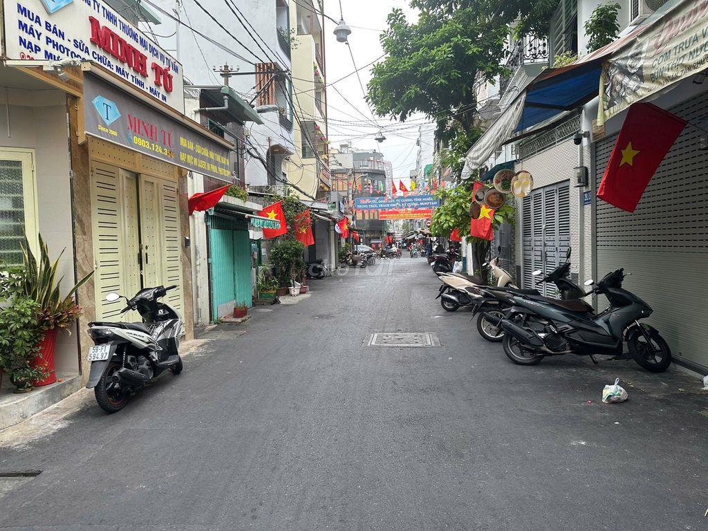 CHO THUÊ SÂN BÁN HÀNG MANG ĐI SÁNG - CHIỀU