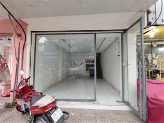 CHO THUÊ NHÀ NGUYÊN CĂN TRỤC ĐƯỜNG CHÍNH CMT8 GẦN Q1