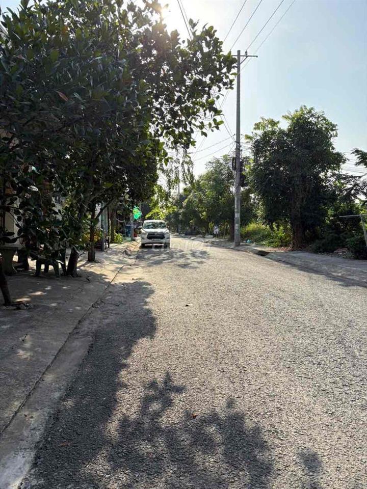 nhà ở và đất thổ cư 300m2