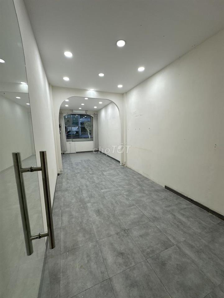 Nhà nguyên căn mặt tiền Nguyễn Thiện Thuật, Quận 3