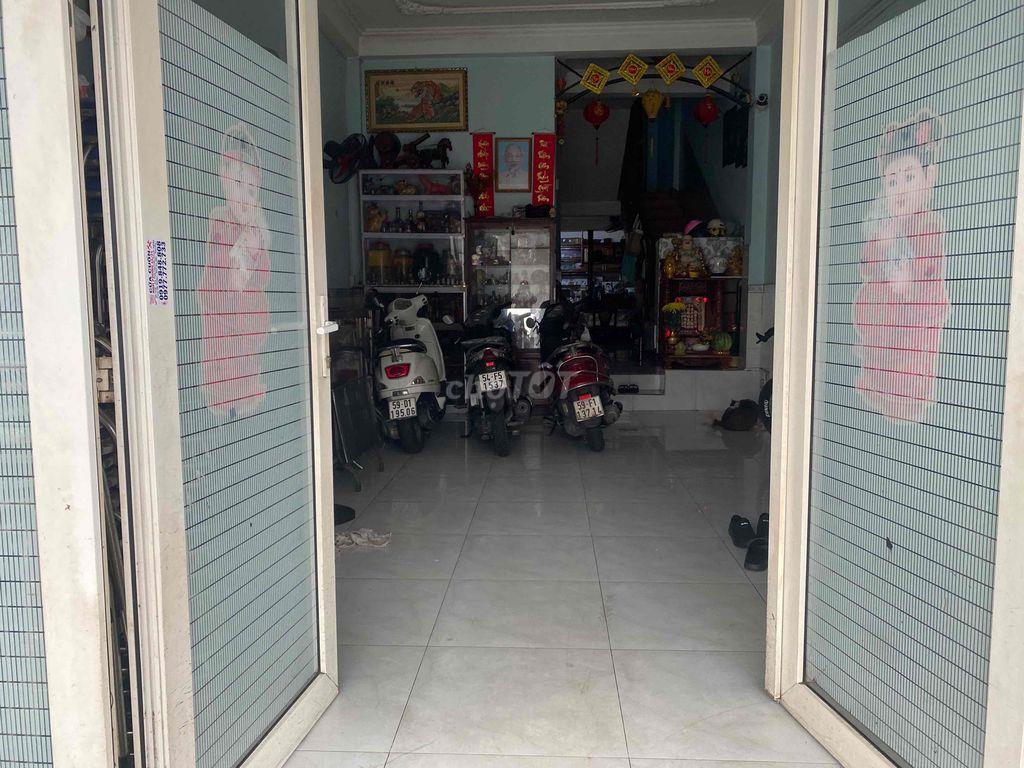 Cho thuê mặt bằng hẻm Quận 3 ( đầu hẻm), hẻm rộng 6m