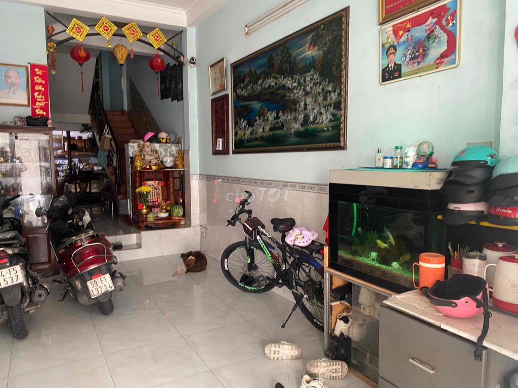 Cho thuê mặt bằng hẻm Quận 3 ( đầu hẻm), hẻm rộng 6m