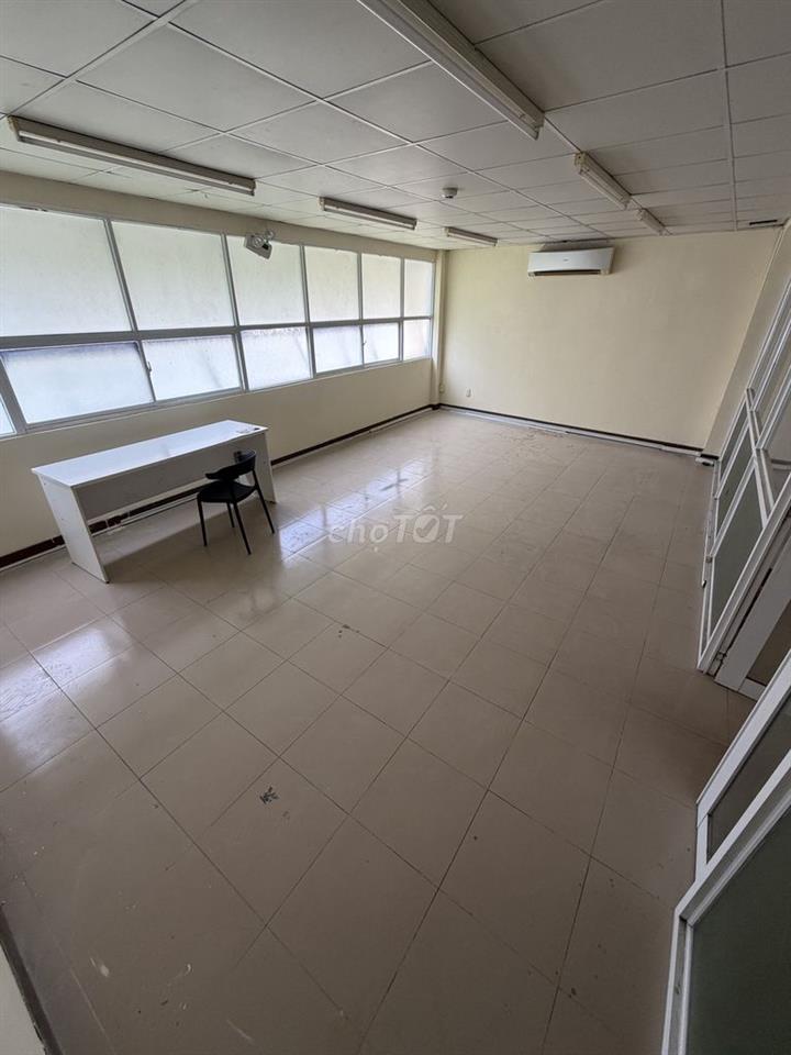 Mặt bằng làm văn phòng,kinh doanh tốt 