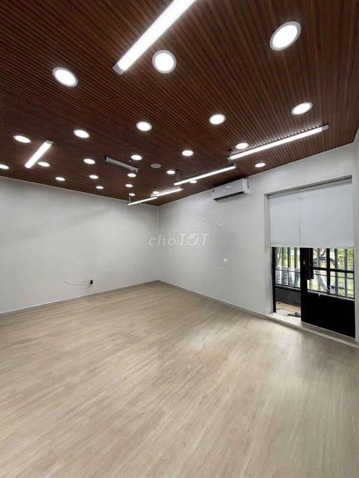 CHO THUÊ NHÀ NGUYÊN CĂN MẶT TIỀN 6M LÀM VĂN PHÒNG, SPA, PHÒNG KHÁM