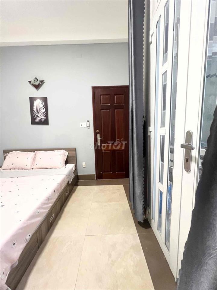 Cho thuê phòng tại Cmt8 q3 ngay ga sg