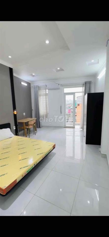 Cho thuê phòng nguyên lầu 40m2 NPN quận 3