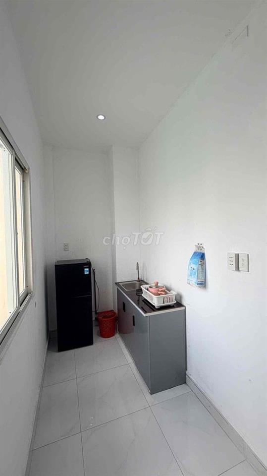 Cho thuê phòng nguyên lầu 40m2 NPN quận 3