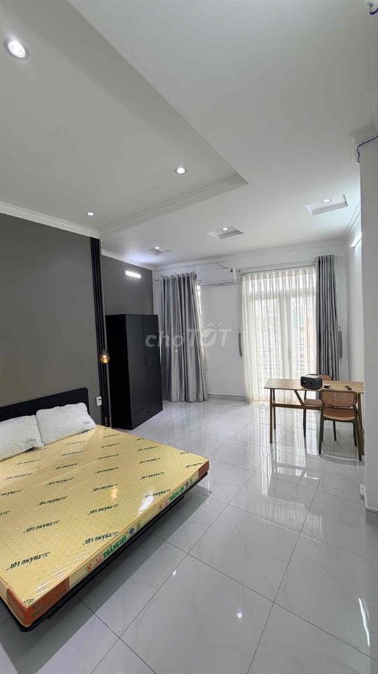 Cho thuê phòng nguyên lầu 40m2 NPN quận 3