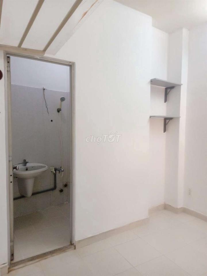 phòng trọ 12m2 Trần Văn Đang phường 11 Quận 3 TP HCM 