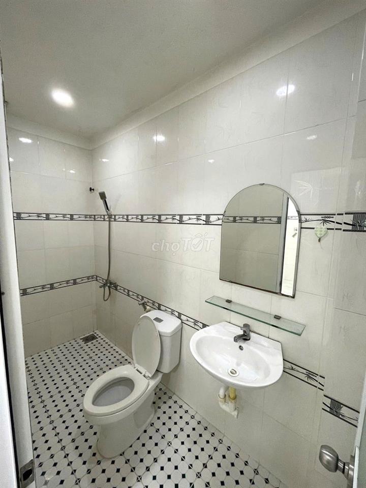 Phòng trọ sinh viên Q3 CMT8 Công Viên Lê Thị Riêng