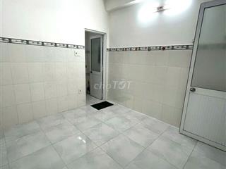 Phòng trọ sinh viên Q3 CMT8 Công Viên Lê Thị Riêng