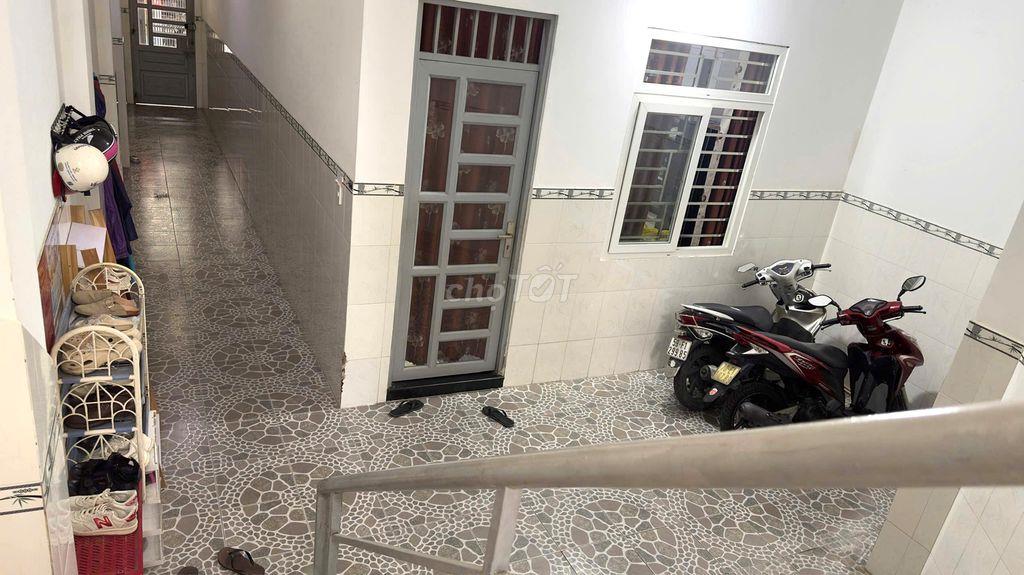Phòng trọ sinh viên Q3 CMT8 Công Viên Lê Thị Riêng