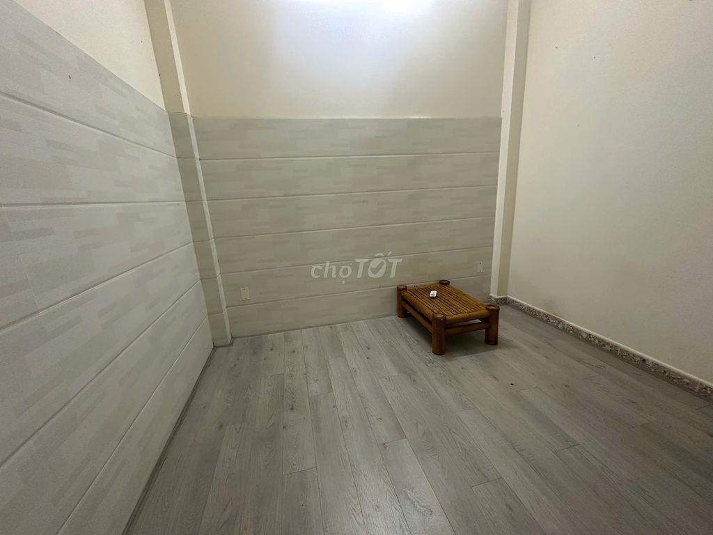 Phòng Trọ Trần Quang Diệu Q.3/ Ngay Lê Văn Sỹ - GIÁ RẺ - Cửa sổ