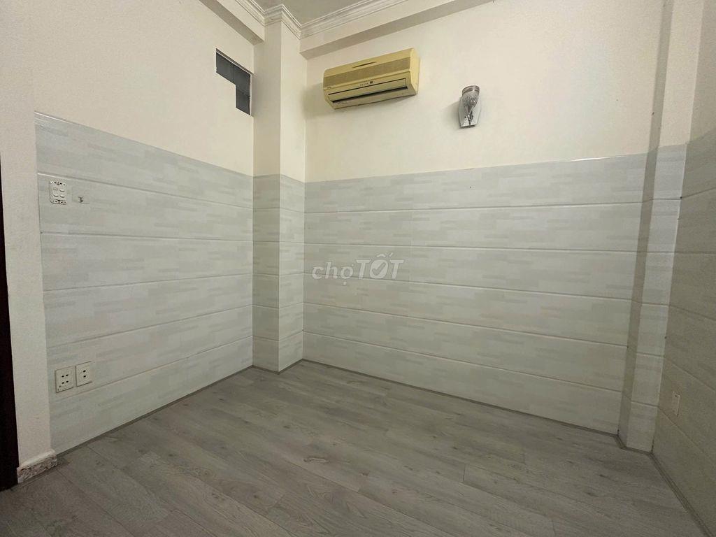 Phòng Trọ Trần Quang Diệu Q.3/ Ngay Lê Văn Sỹ - GIÁ RẺ - Cửa sổ
