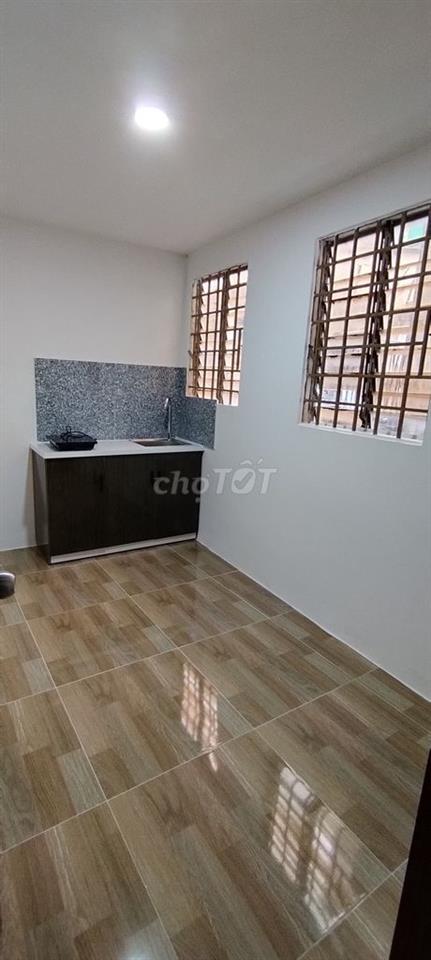 Cho Thuê Phòng 35m2 Full Nội Thất Tách Bếp 2 cửa sổ lớn Lầu 1