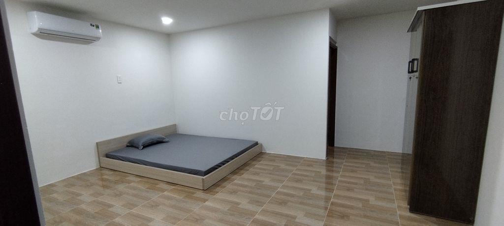 Cho Thuê Phòng 35m2 Full Nội Thất Tách Bếp 2 cửa sổ lớn Lầu 1