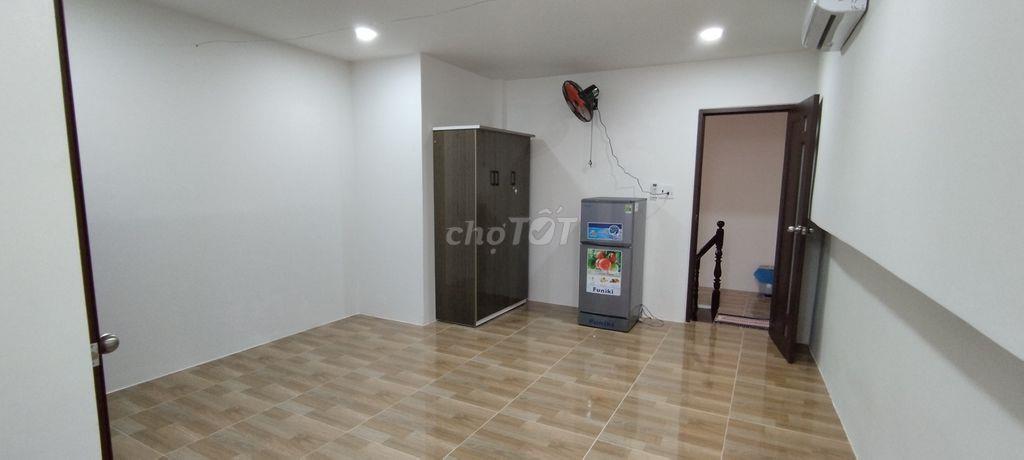 Căn hộ dịch vụ trung tâm Quận 3 , khóa vân tay và điện thoại giờ tự do