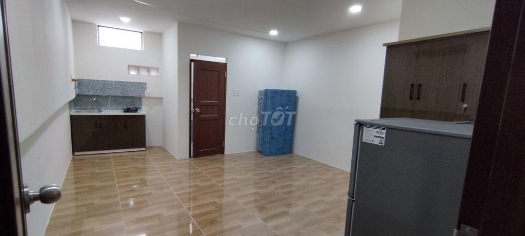 Căn hộ dịch vụ trung tâm Quận 3 , khóa vân tay và điện thoại giờ tự do