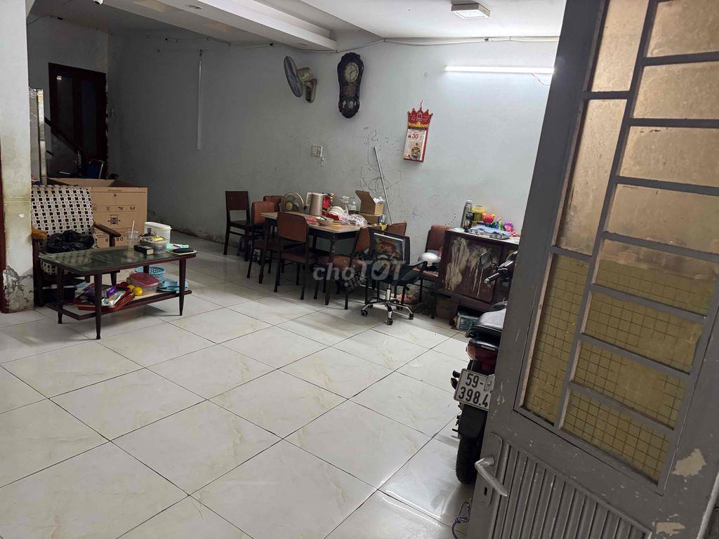 giờ giấc tu do gần cho và trường đại hoc