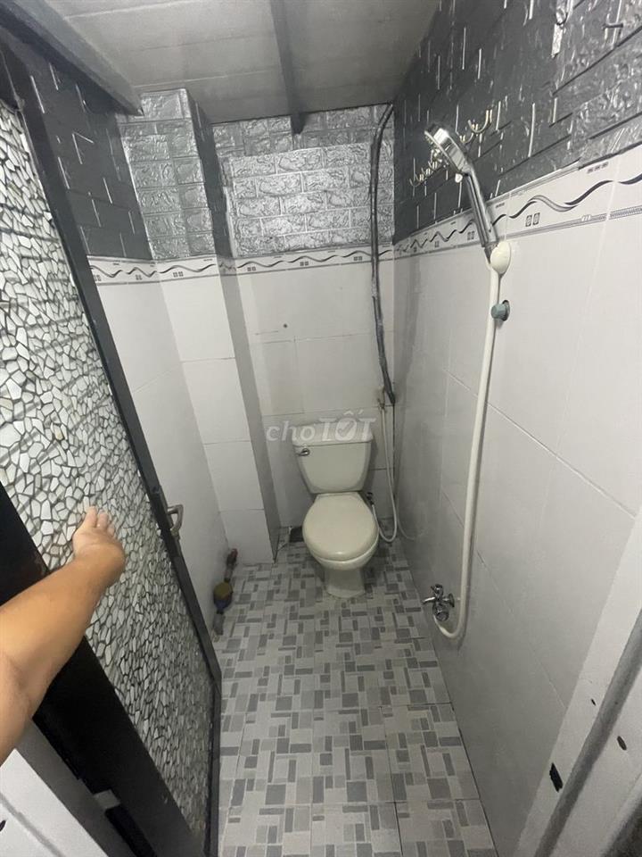 cho thuê phòng full nt . ngay cao thắng quận 3. giáp quận 1