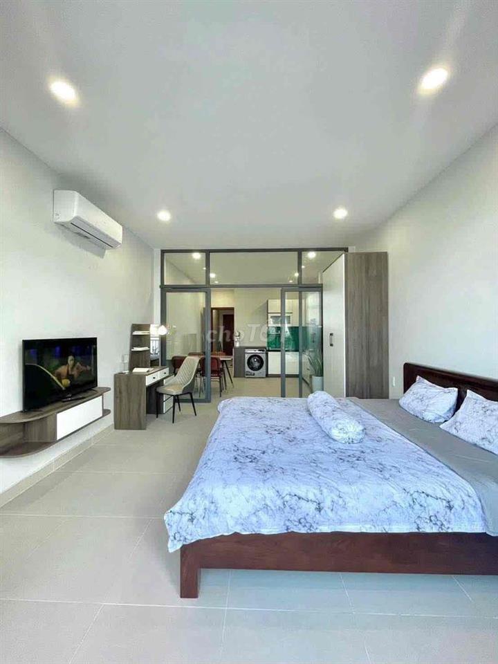 Thuê phòng rộng 40m2_Ban Công_ Full nội thất