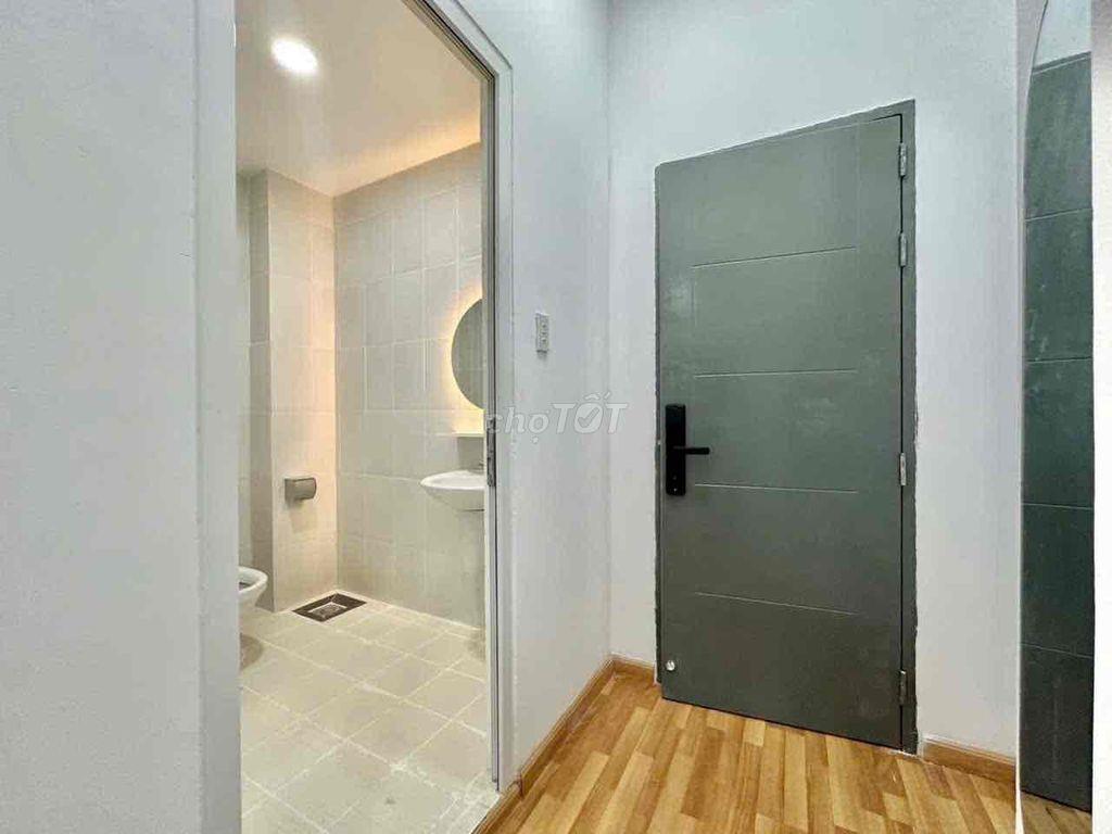 CẦN PASS PHÒNG GẤP VỀ QUÊ CUỐI T8
